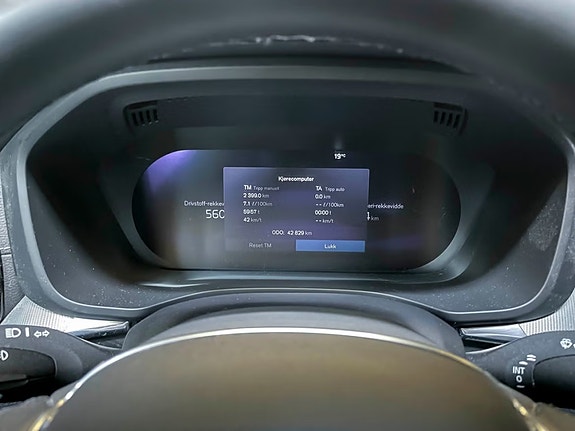 Volvo XC60 11 of 17