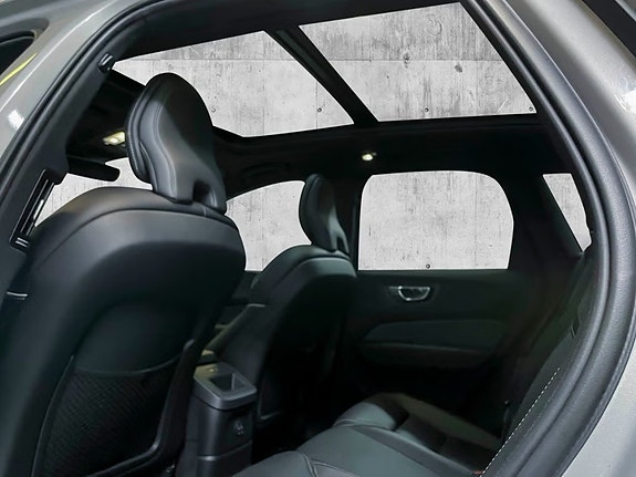 Volvo XC60 15 of 17