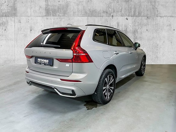Volvo XC60 4 of 17