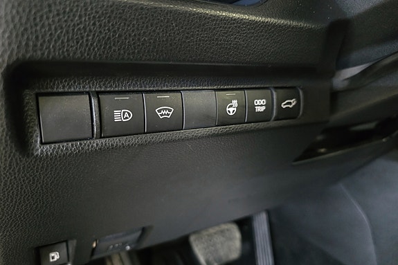 Toyota RAV4 Plug-in Hybrid 15 of 26