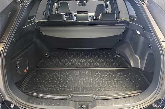 Toyota RAV4 Plug-in Hybrid 10 of 26