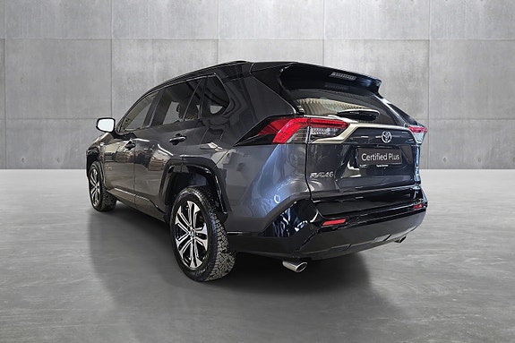 Toyota RAV4 Plug-in Hybrid 3 of 26