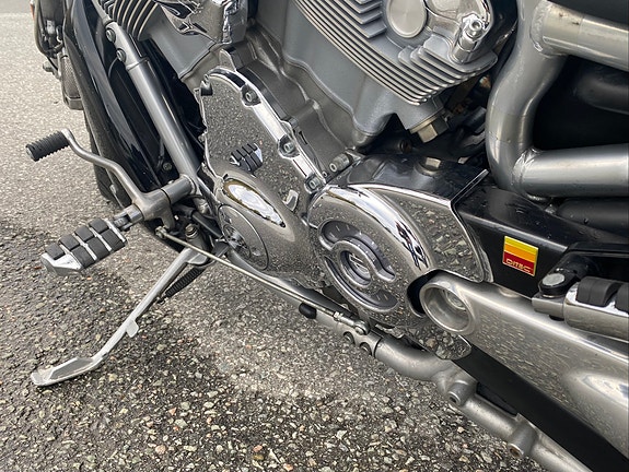 Harley-Davidson VRSCAW V-Rod 8 of 11