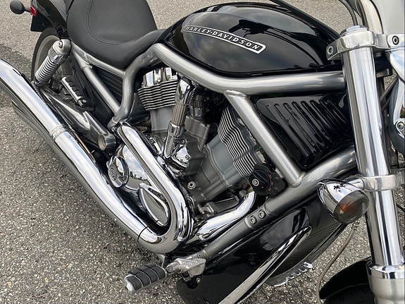 Harley-Davidson VRSCAW V-Rod 6 of 11