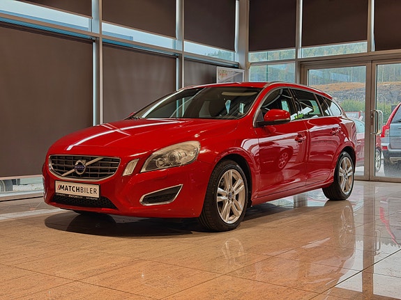 Volvo V60 2 of 30