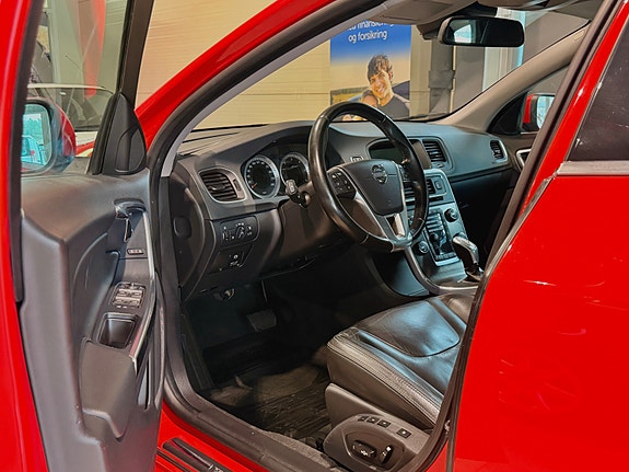 Volvo V60 25 of 30