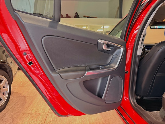 Volvo V60 28 of 30
