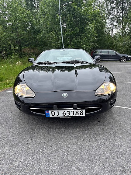 Jaguar XK 4 of 26