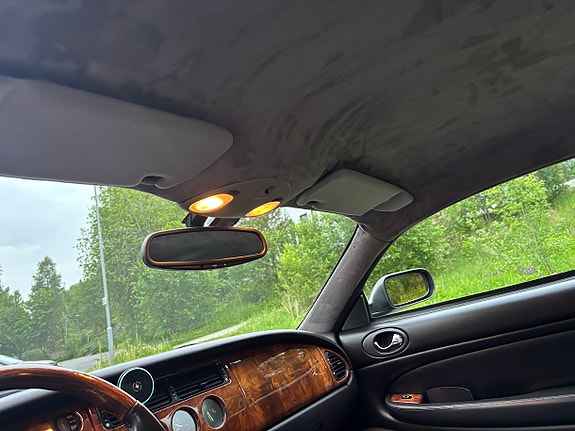 Jaguar XK 22 of 26