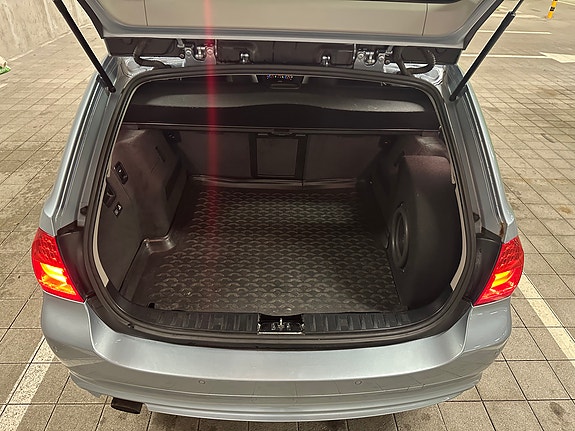 BMW 318d 14 of 30
