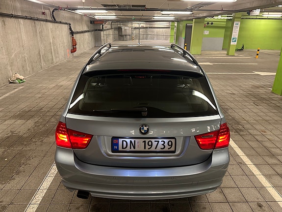 BMW 318d 12 of 30
