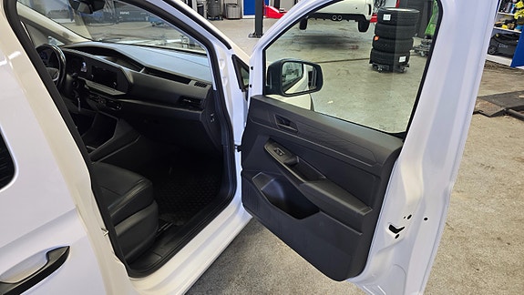 Volkswagen Caddy 25 of 30