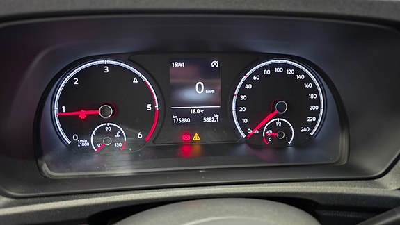 Volkswagen Caddy 17 of 30