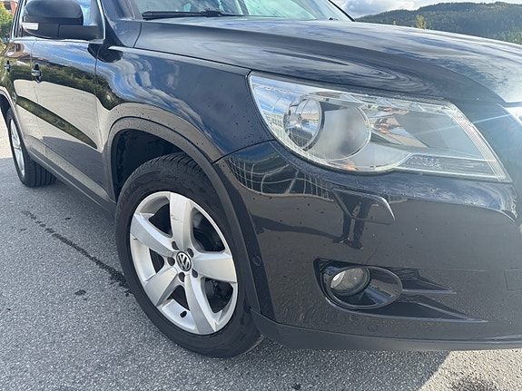 Volkswagen Tiguan 6 of 30