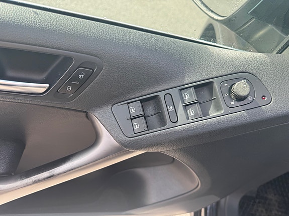 Volkswagen Tiguan 16 of 30