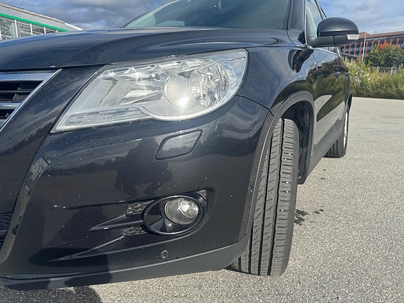 Volkswagen Tiguan 3 of 30