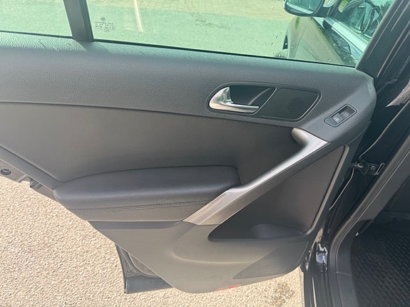 Volkswagen Tiguan 29 of 30