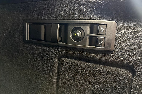 BMW iX 20 of 22