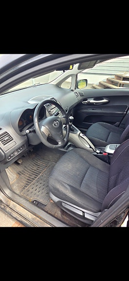 Toyota Auris 6 of 11