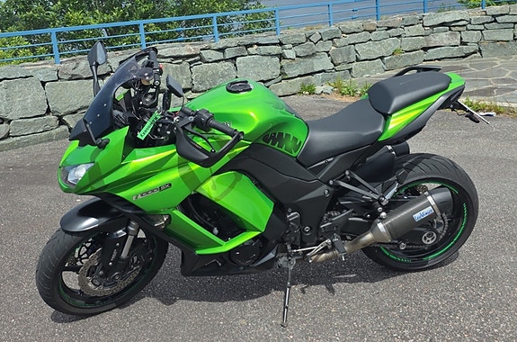 Kawasaki Z 1000 SX 2 of 2