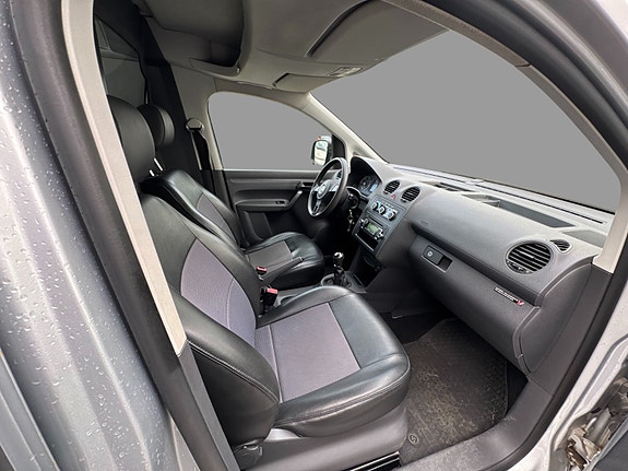 Volkswagen Caddy 21 of 28