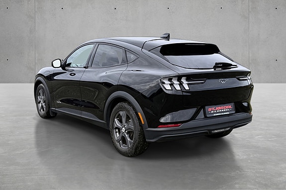 Ford Mustang Mach-E 5 of 22