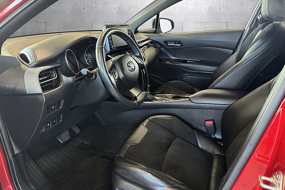 Toyota C-HR 9 of 28