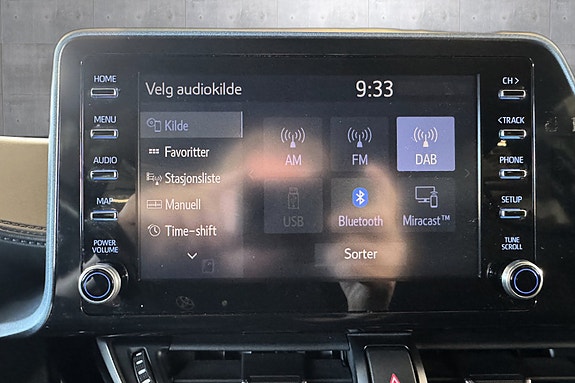 Toyota C-HR 19 of 28