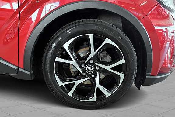 Toyota C-HR 26 of 28