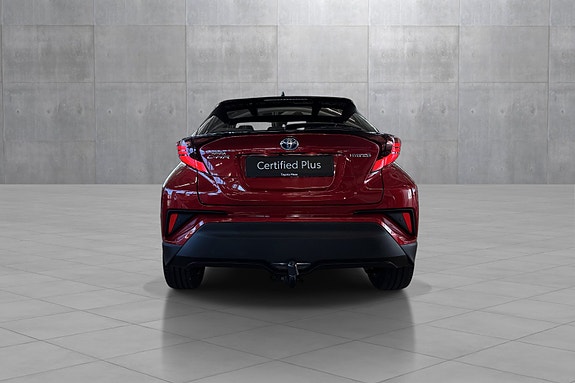 Toyota C-HR 4 of 28