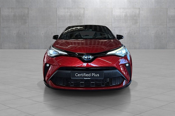 Toyota C-HR 8 of 28