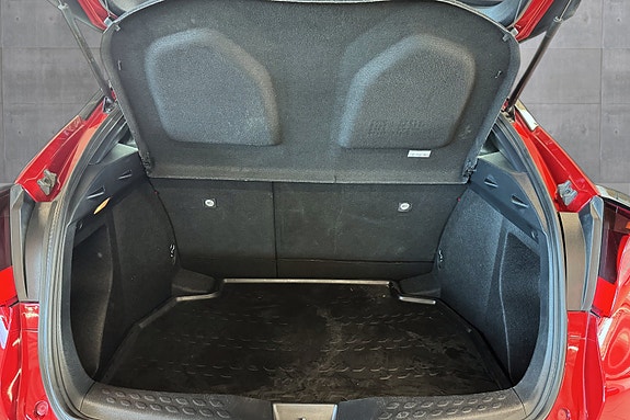 Toyota C-HR 23 of 28