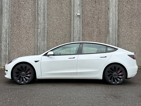 Tesla Model 3 6 of 28