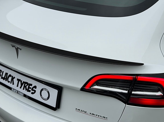 Tesla Model 3 10 of 28