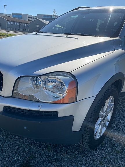 Volvo XC90 12 of 25