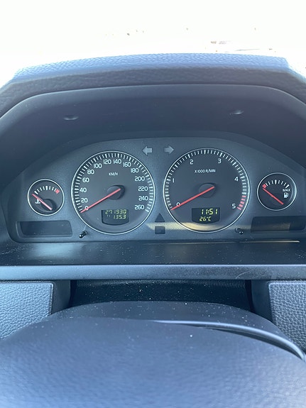 Volvo XC90 15 of 25