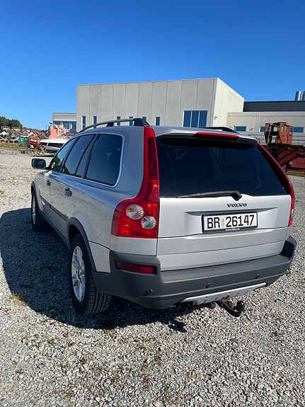 Volvo XC90 13 of 25