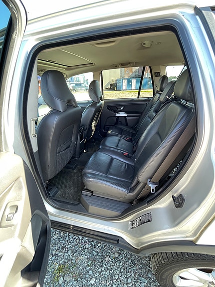 Volvo XC90 9 of 25