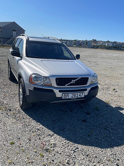 Volvo XC90 14 of 25