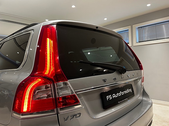 Volvo V70 9 of 30