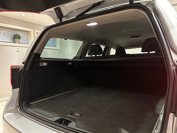 Volvo V70 27 of 30