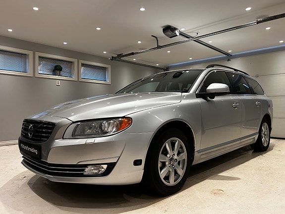 Volvo V70 4 of 30