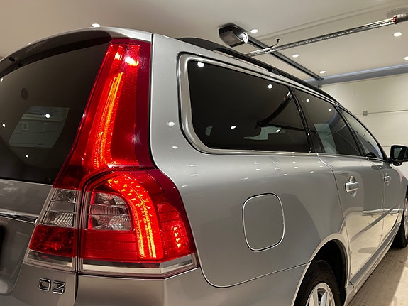 Volvo V70 7 of 30