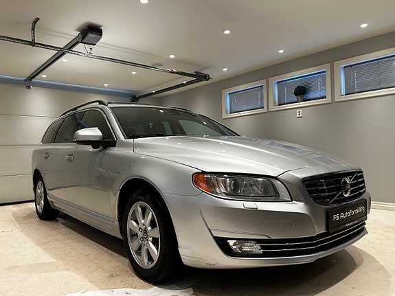 Volvo V70 2 of 30