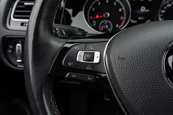 Volkswagen Golf VII 15 of 30