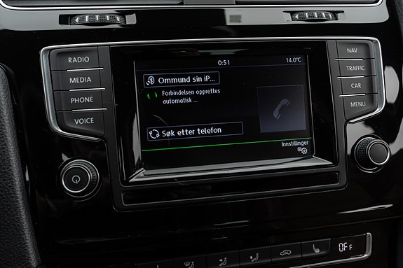 Volkswagen Golf VII 24 of 30