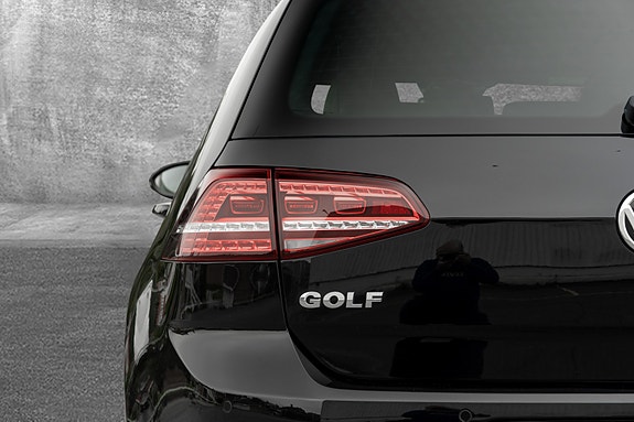 Volkswagen Golf VII 8 of 30