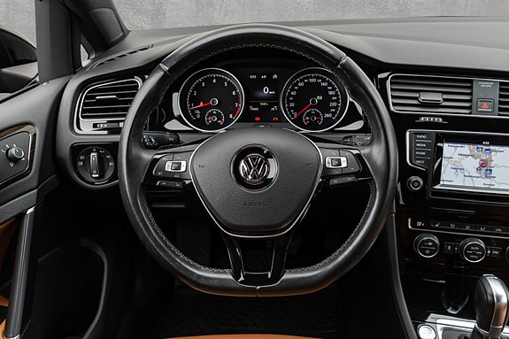 Volkswagen Golf VII 14 of 30