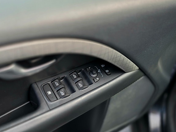 Volvo XC70 19 of 24
