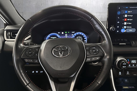 Toyota RAV4 11 of 28